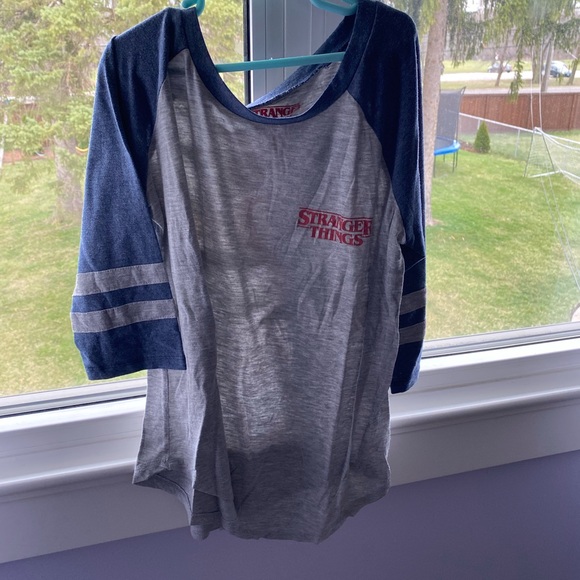Stranger things top - Picture 1 of 4
